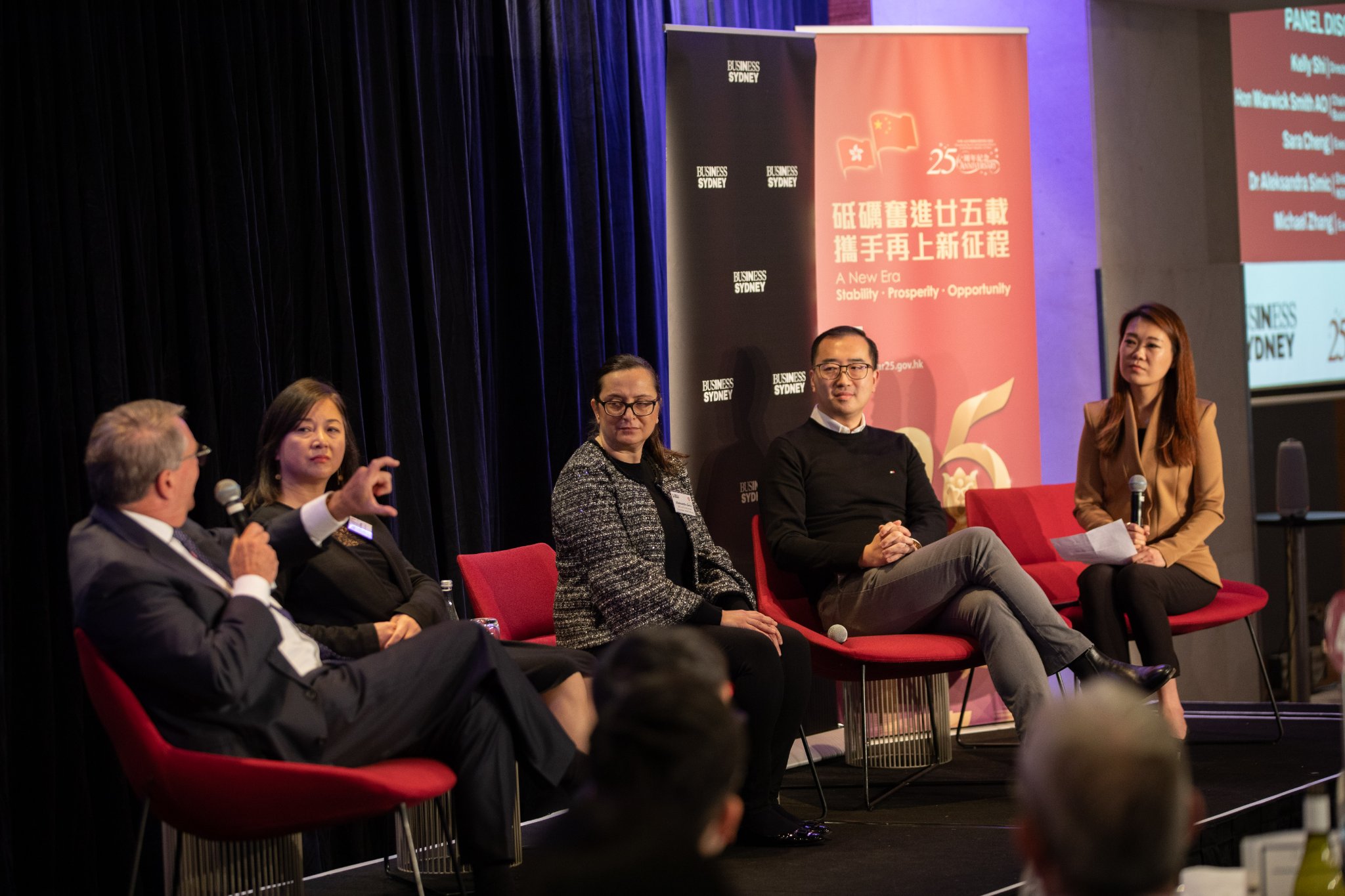 Business Luncheon held in Sydney to celebrate the 25<sup>th</sup> Anniversary of Establishment of the HKSAR
