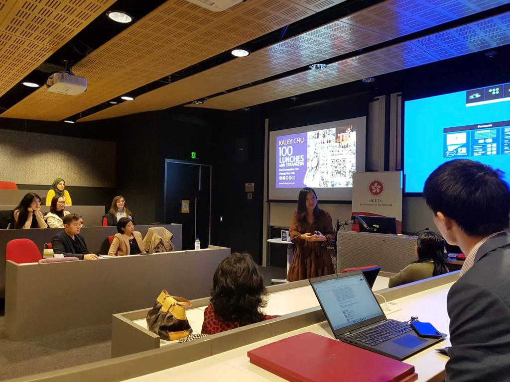Deputy Director of HKETO Sydney virtually attended Career Development Workshop