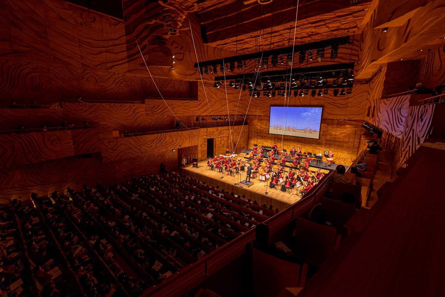 Chinese music concert in Melbourne celebrates 25th  anniversary of establishment of HKSAR 