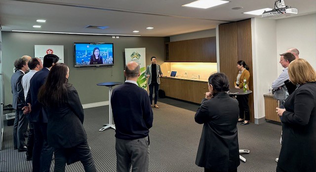 
Director of HKETO Sydney virtually attended the Networking Event organised by the Western Australia Chapter of the Hong Kong Australia Business Association
