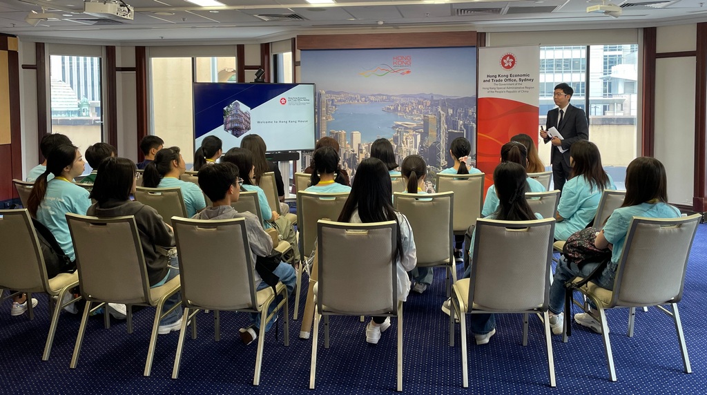 Sham Shui Po Youth Corps Youth Exchange Tour visits Hong Kong House