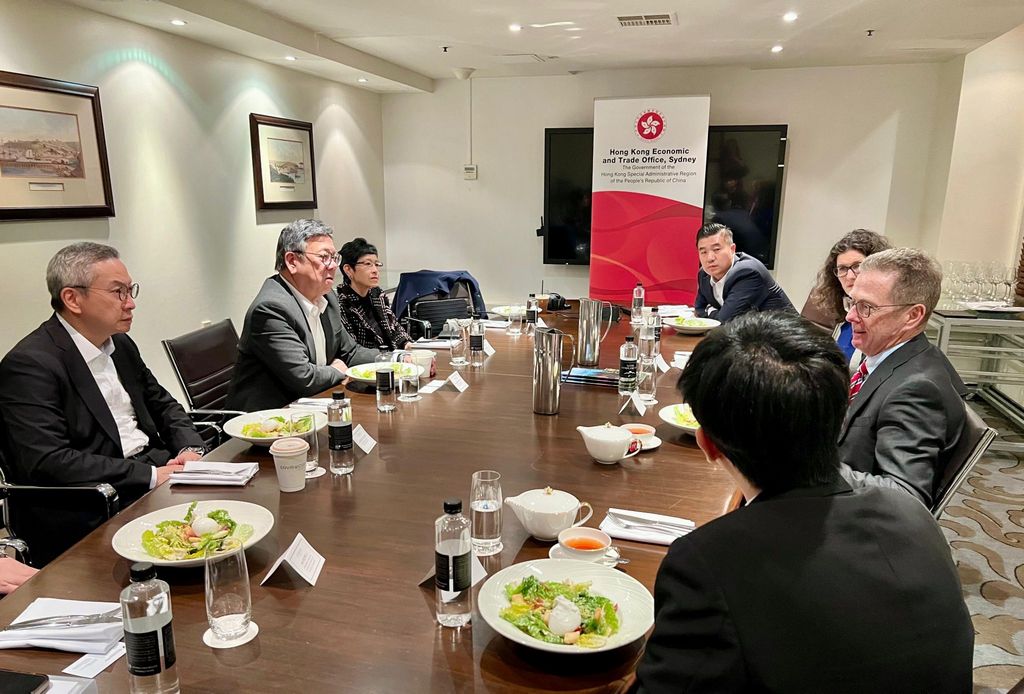 SCED and Director of HKETO Sydney attended Hong Kong Dinner in Auckland