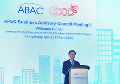 The Chief Executive, Mr John Lee, today (April 23) hosted a welcome dinner for the Asia-Pacific Economic Cooperation Business Advisory Council (ABAC) delegates attending the second 2024 ABAC Meeting in Hong Kong. Photo shows Mr Lee speaking at the dinner.
